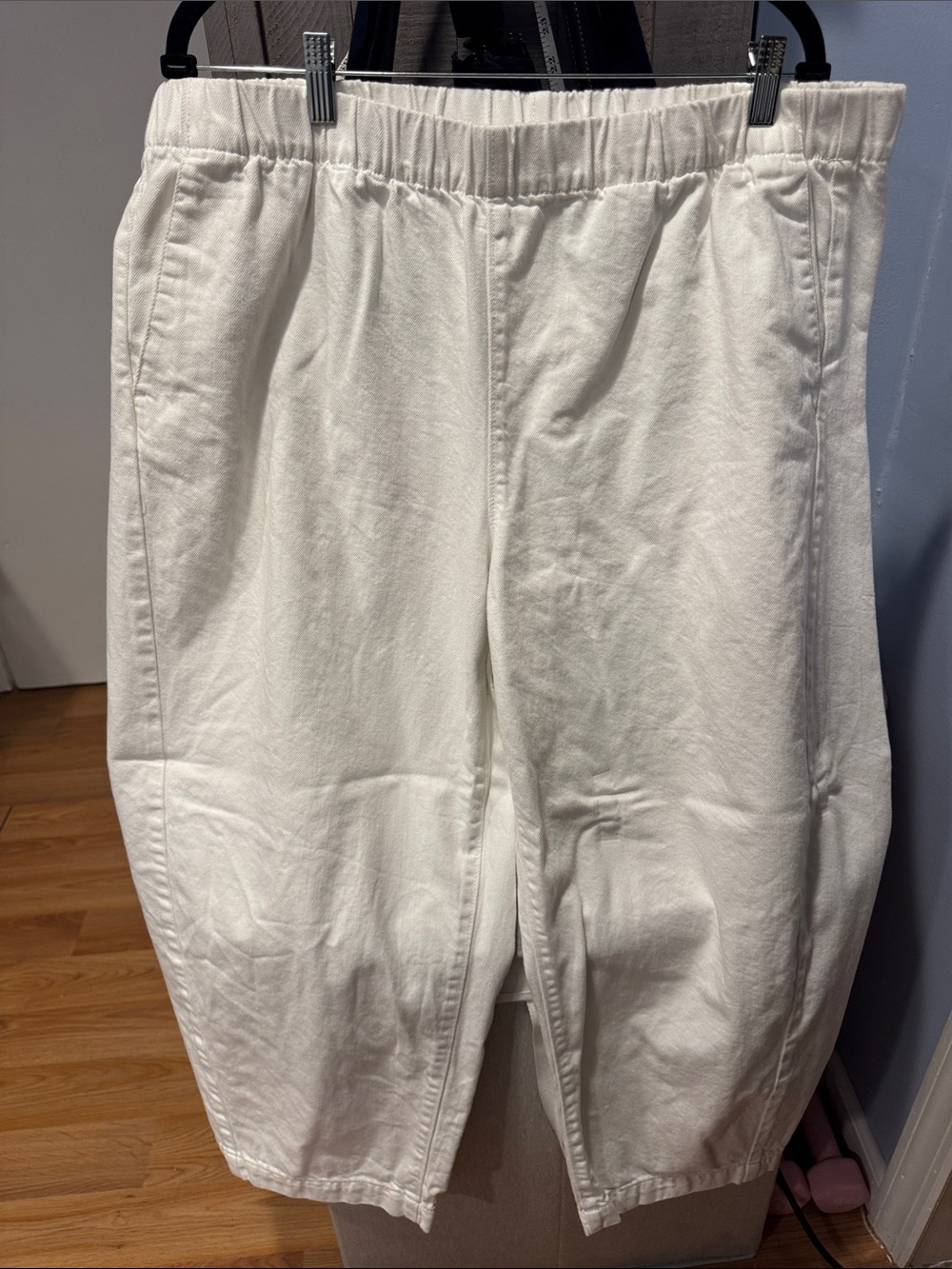 H&M Women's White Wide-Leg Elastic-Waist Jeans